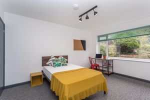 Bedroom- click for photo gallery